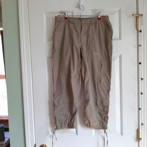 Woman's The North Face Hiking Capri Pants, Size 8